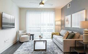 Landing At The Green At Plum Creek - 2 Bedrooms In Kyle