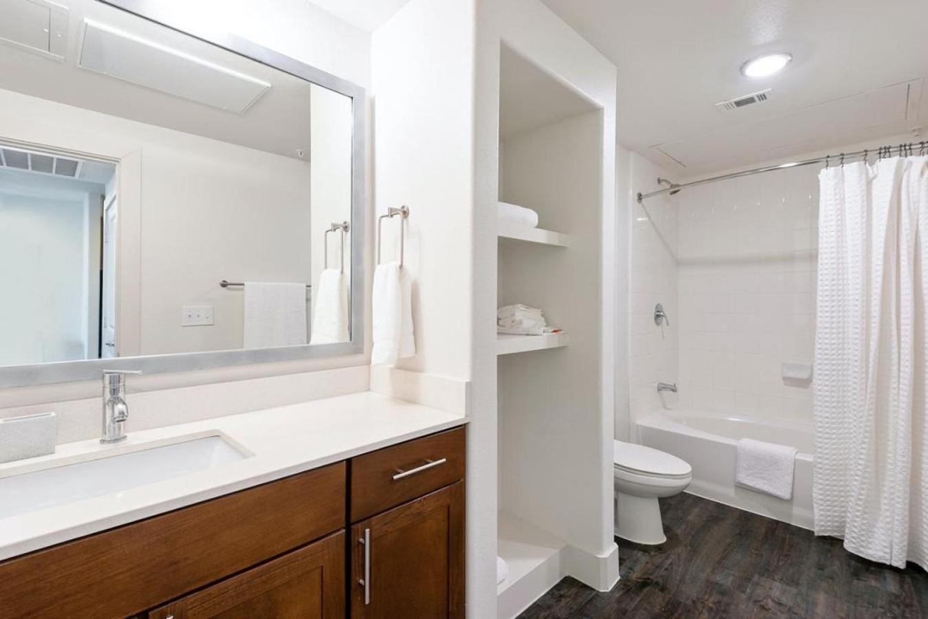 Landing At The Green At Plum Creek - 2 Bedrooms In Kyle Exterior photo